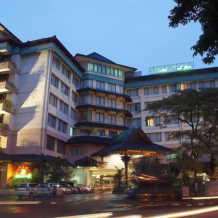 Kedaton Hotel Bandung Eksteriør bilde