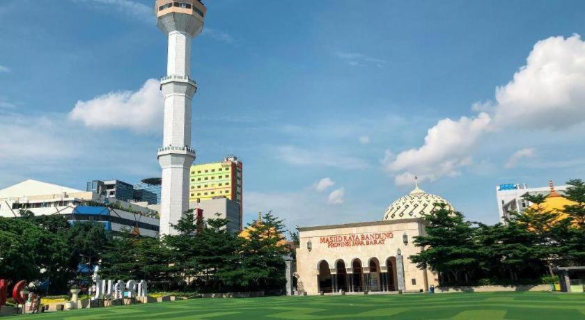 Kedaton Hotel Bandung Eksteriør bilde