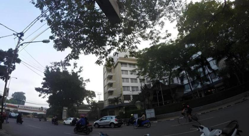 Kedaton Hotel Bandung Eksteriør bilde
